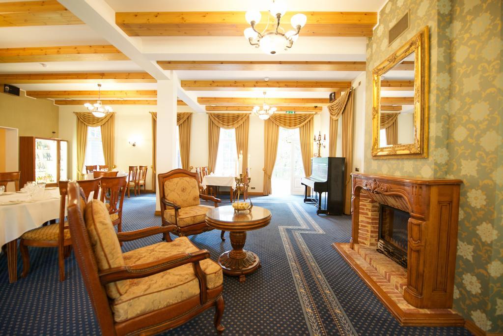 Villa Hotel Theresa Rakvere Eksteriør billede